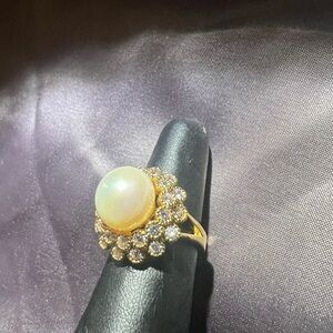Elegant Gold Pearl Ring with Crystal Accents